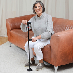 čtyřbodová vycházková hůl se světlem a alarmem